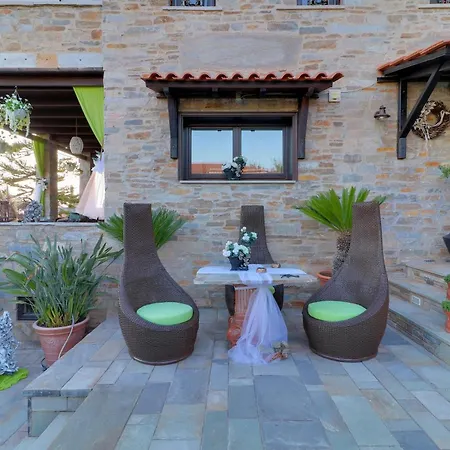 Eleni - Eretria's Gem With Private Pool *